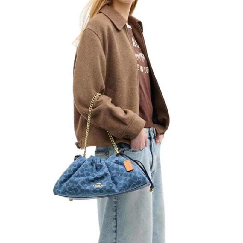 Coach Faye 38 Classic Monogram Logo Drawstring Closure Detachable Shoulder Strap Denim Tote Bag Large Women Tote Bag Indigo CDB97-IMTYV