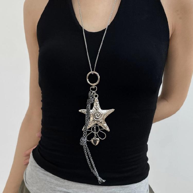 Aesthetic Flower Heart Rope Charm Multifunctional Key Ornament Fashion Bag Accessory Alloy Texture for Daily Party Wear