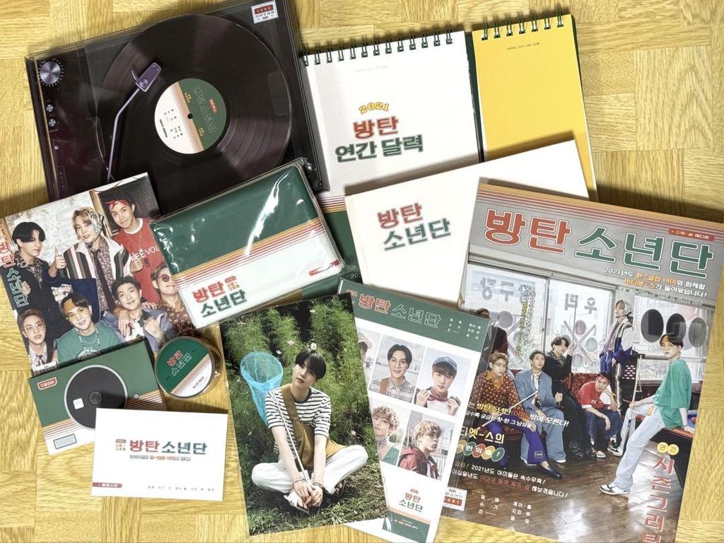 [USED] BTS 2021 season's greeting