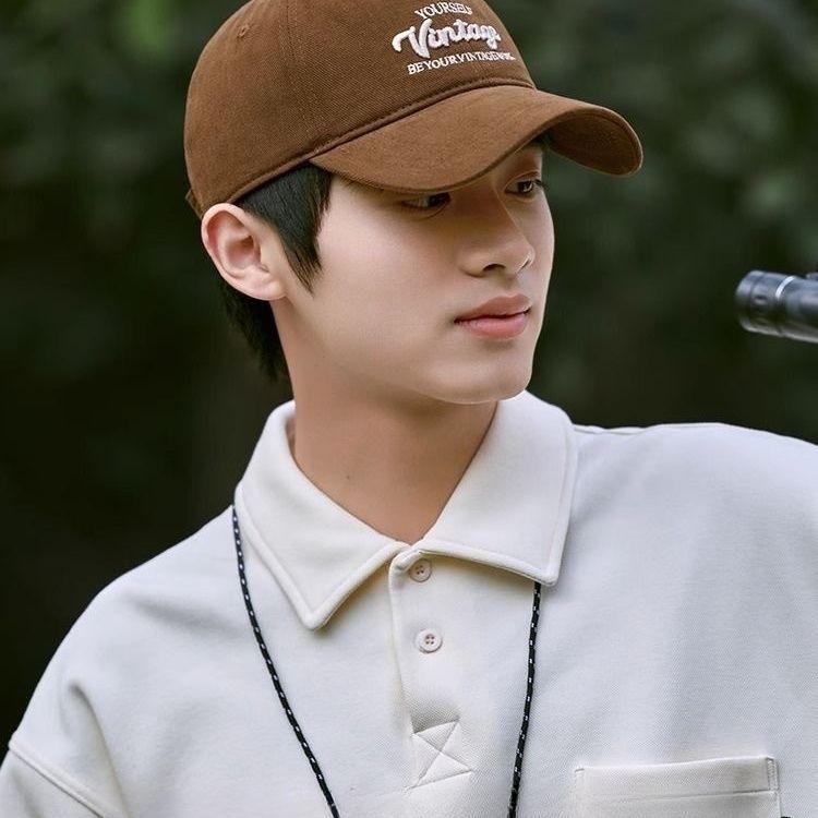 Men's New Korean Baseball Cap with Embroidered Letters Deep Top Widened Brim Duckbill Cap
