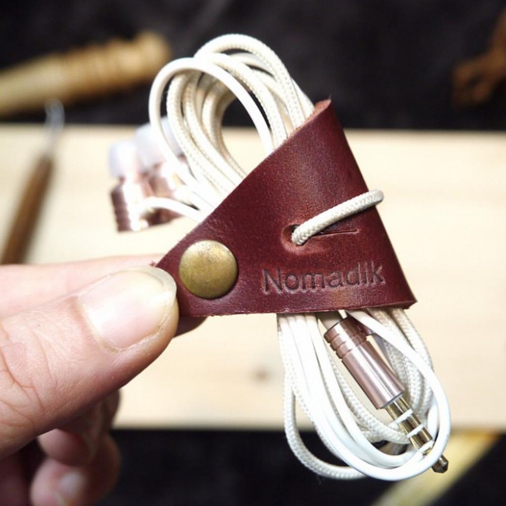 

Handmade Leather Earphone/Cord/Wire Winder Holder малиновый
