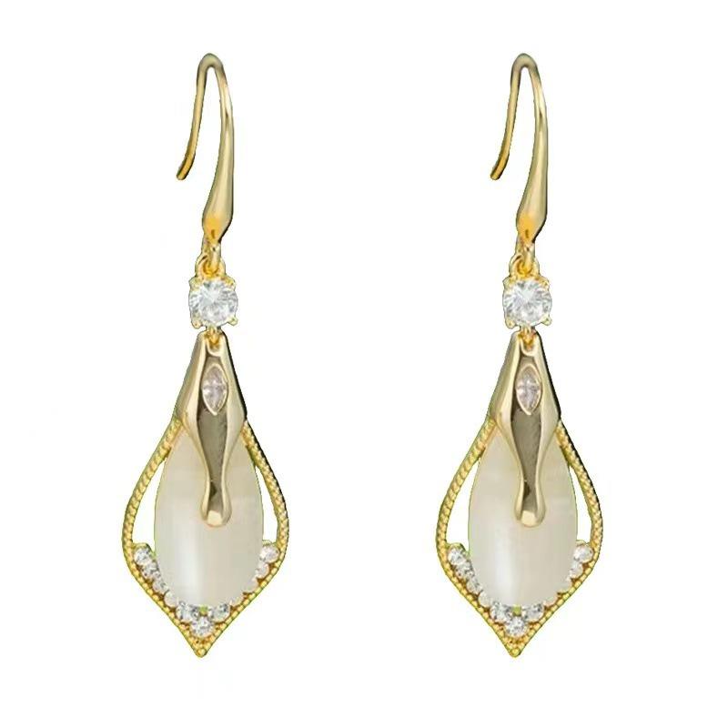 Elegante lange Ohrringe mit geometrischen Diamanten im Katzenaugen-Stil für einen schlankmachenden, vielseitigen Look