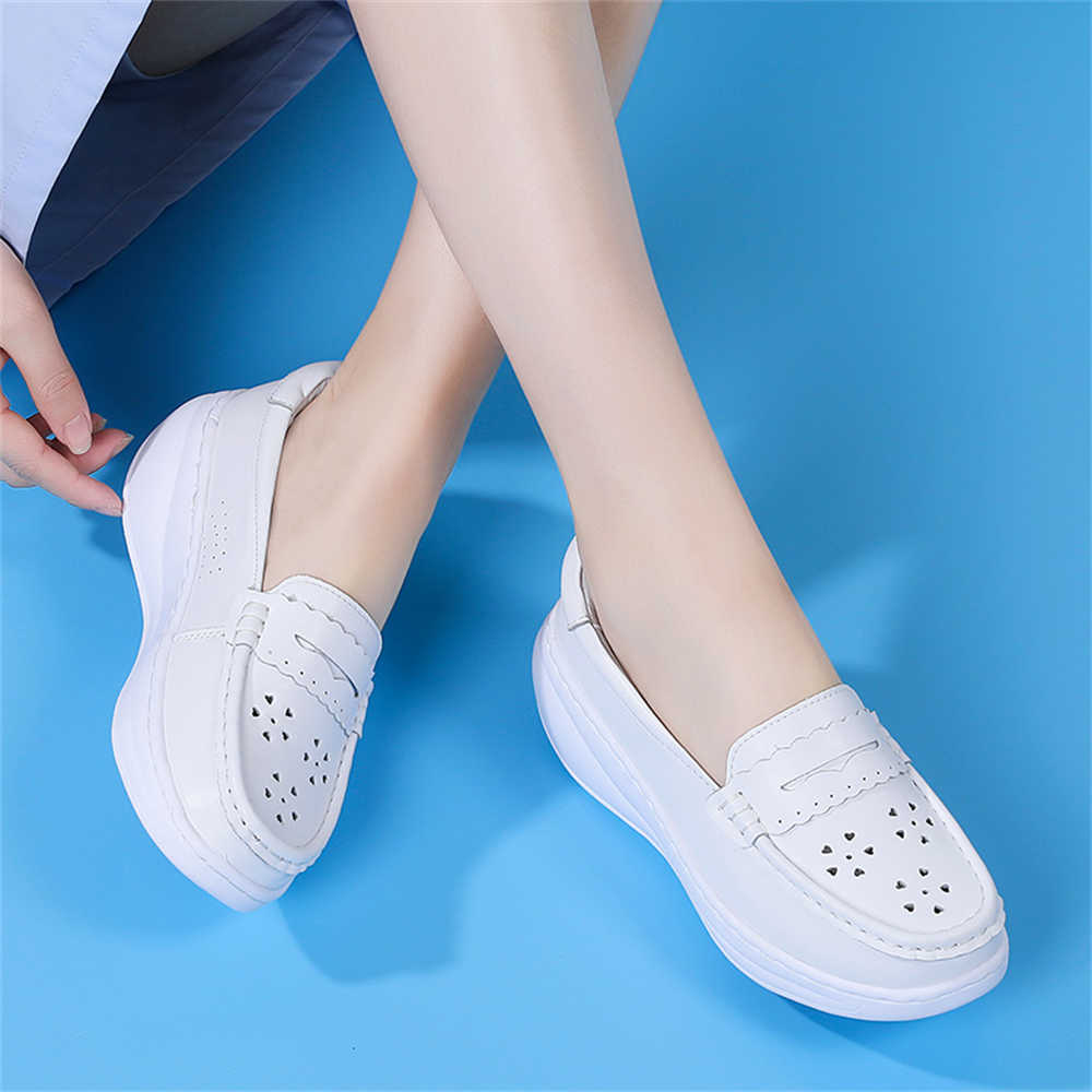Slip On Thick Bottom Female Shoes Casual Beige Loafers For Women Female Sneakers Sports Leisure Teni Temis Vip Baskette