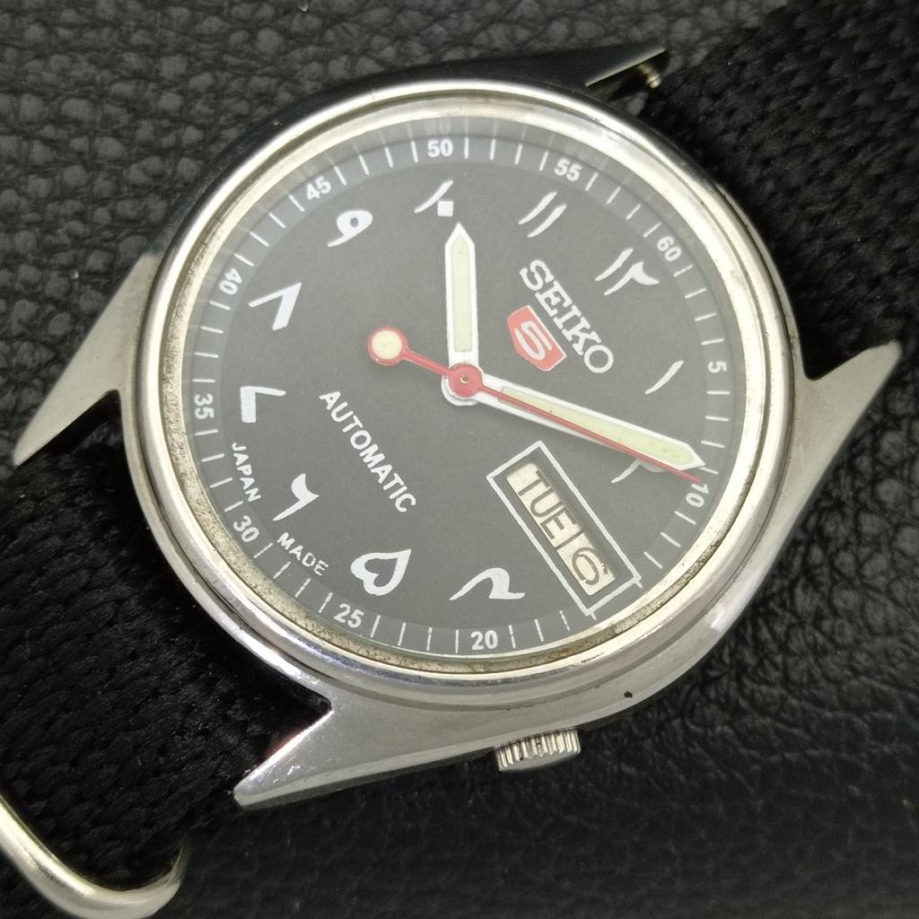 VINTAGE SEIKO 5 AUTOMATIC 7009A JAPAN MENS ARABIC BLACK DIAL WATCH a701601-5 R206c-a701601