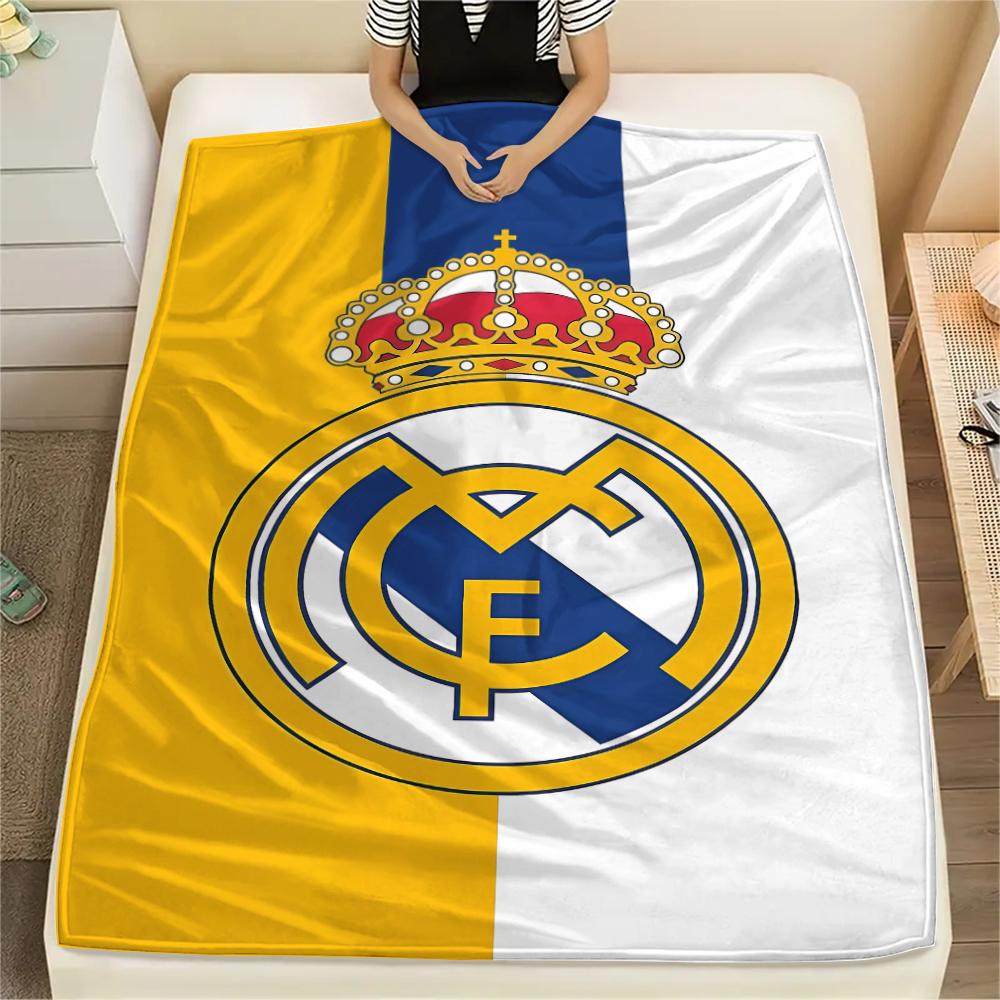 1PC Real Madrid CF Print Flannel Blanket, High Quality All Seasons, Home Decor, Warmth and Comfort, Perfect for Christmas Gifts