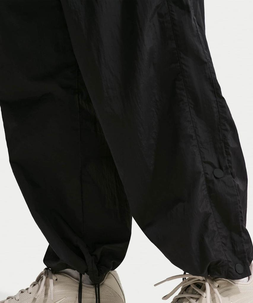 NIKE Sportswear Loose Fit High-Waisted Parachute Pants W - Black:Chalk:White / If0335-010