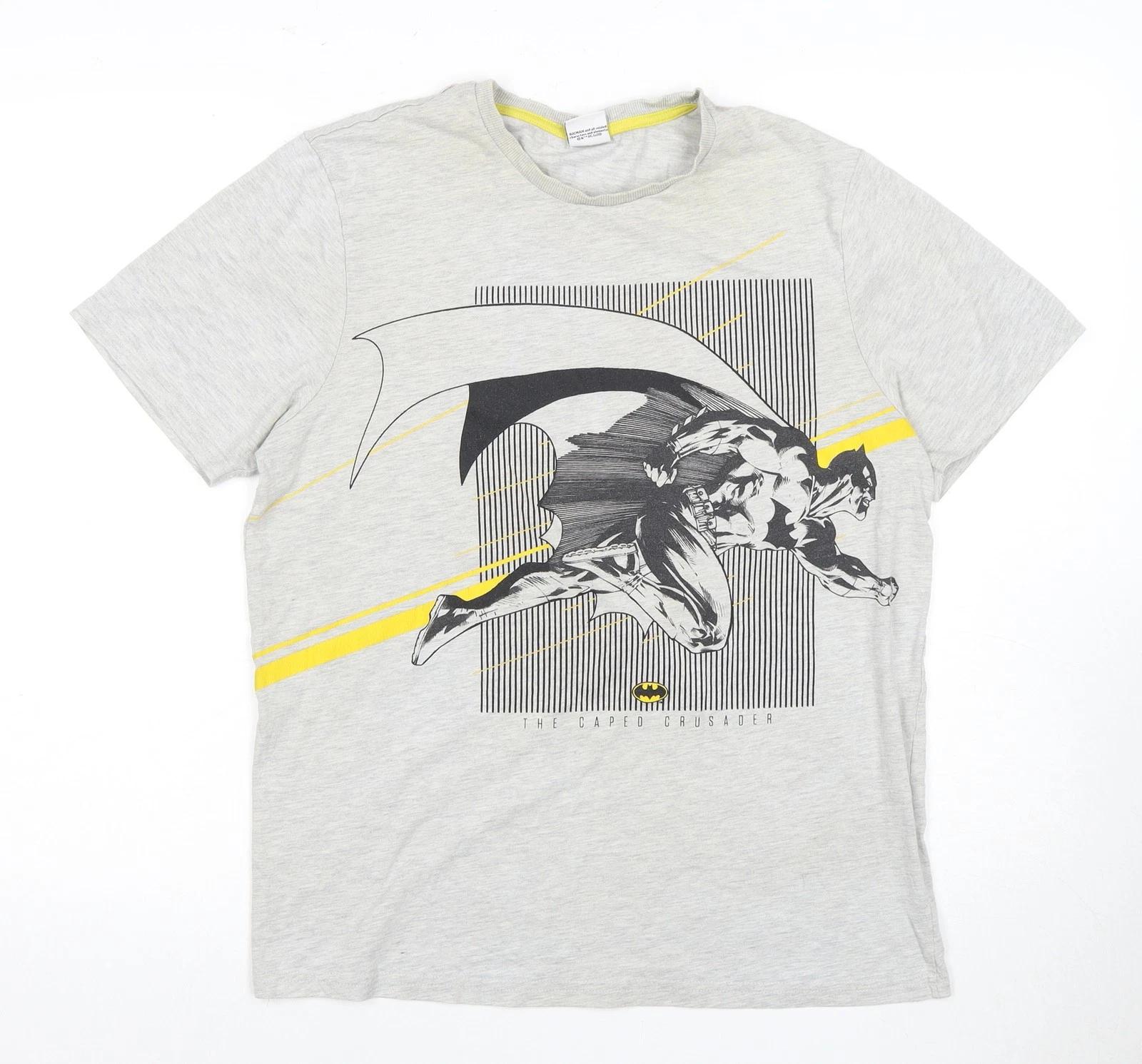 Batman Graphic Men s Grey T-Shirt, Size M 3XL