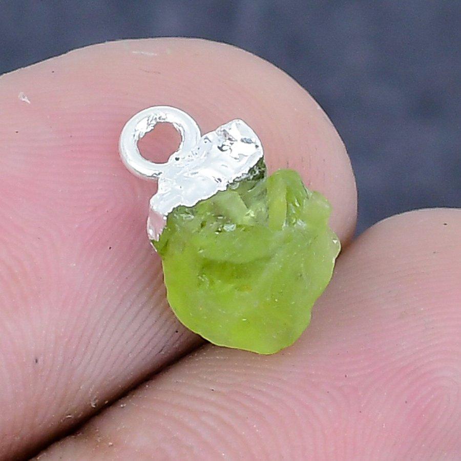 Peridot Rough Gemstone 925 Sterling Silver Jewelry Pendant 0.59"