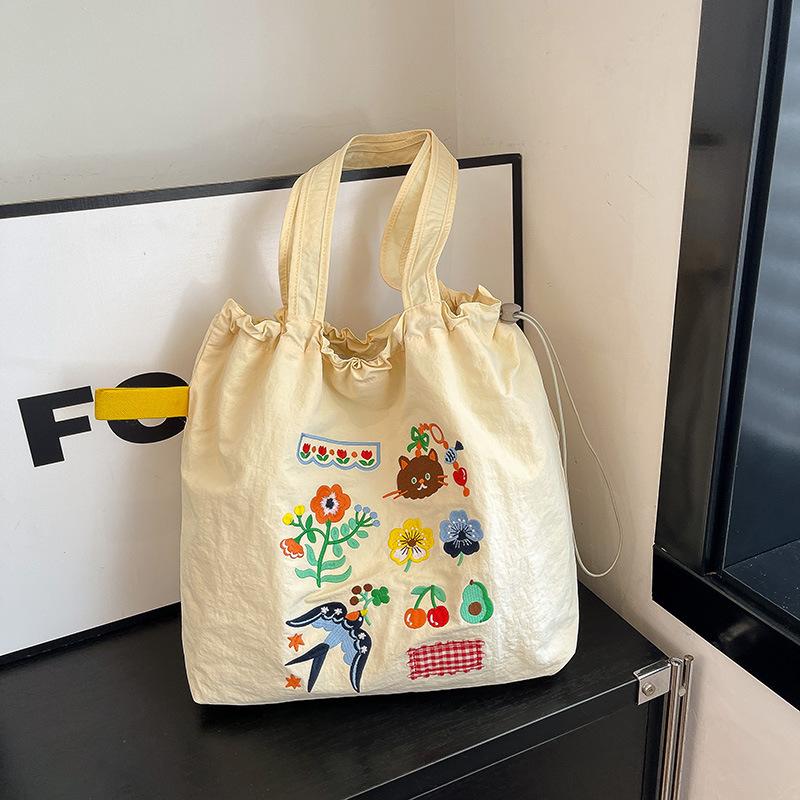 New Cute Cartoon Versatile Women's Bag Student Shoulder Bag Shopping Bag Large-capacity Commuter Tote Bag