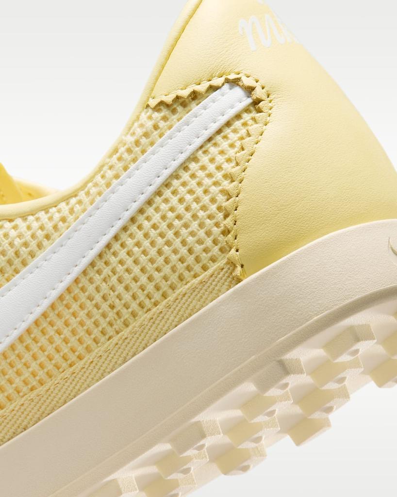 II1248-700 Nike Women's Astrograbber Textile Soft YellowMuslin (Women's)