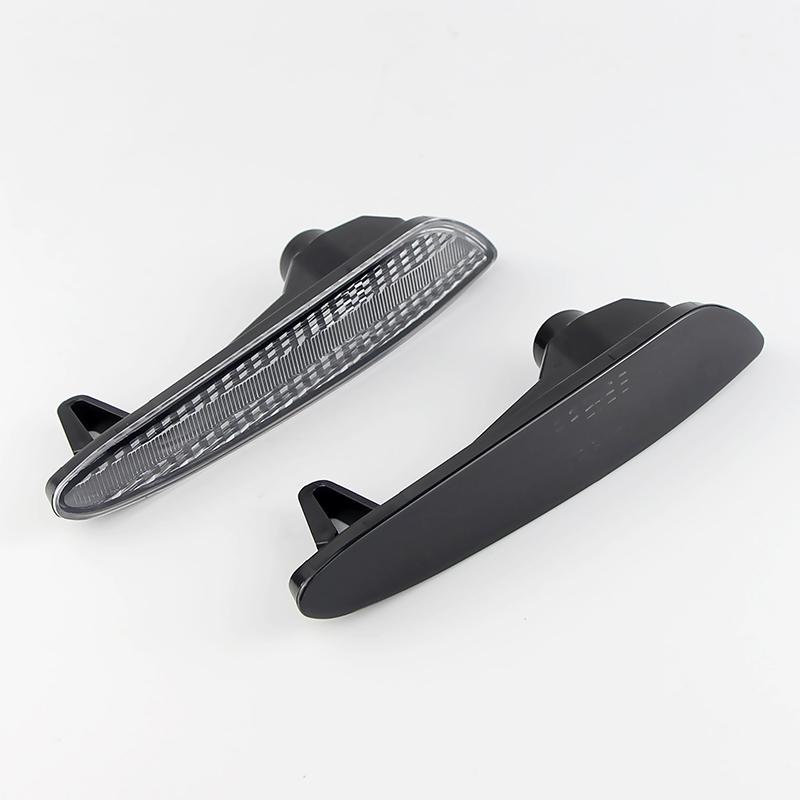 OEM#: 2118200121 Front Bumper Side Marker Lights Smoked Lens For 2003-2006 Mercedes-BENZ W211 E-Class E320 E350 E500 E55 AMG