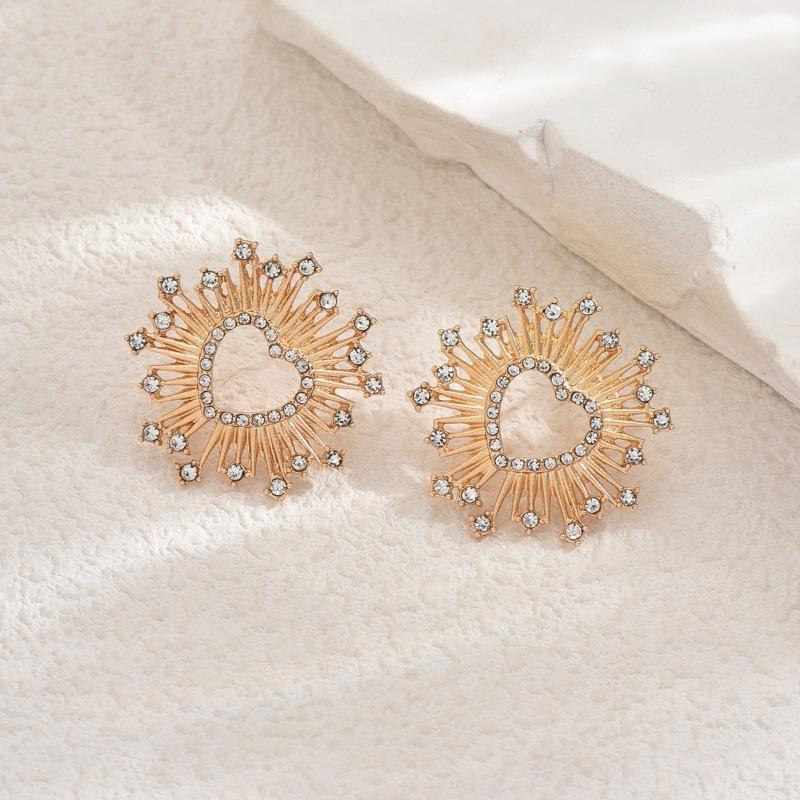 Women's Earrings Sun Eyes Earrings Niche Design Sense Light Luxury High Sense Star Love Earrings