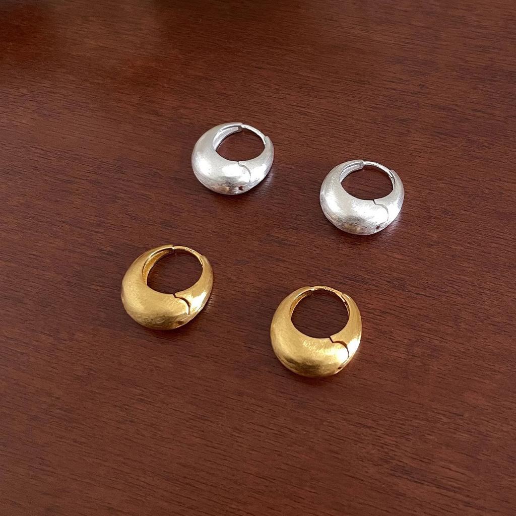 Minimalist Cold Style Brushed Earrings Niche High-end Compact Design Fashion Versatile Studs Back-to-school Ambience Trendy Daily Jewelry