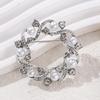 Pearls Wreath Brooch Pins for Women Elegant Badge Breastpin All-Matching Lapel Pins Fashion Badge Pins