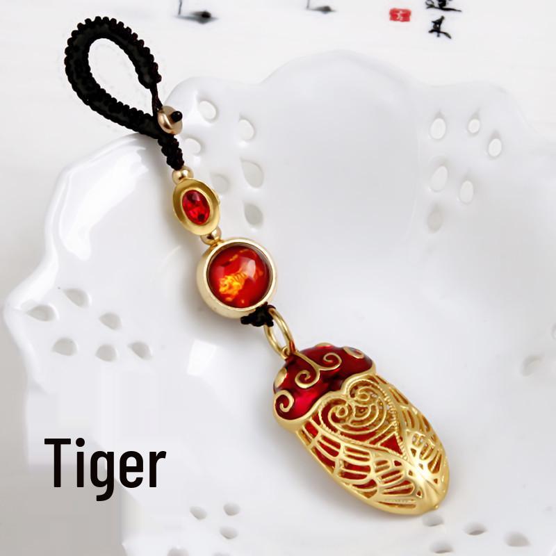 Golden Cicada Zodiac Keychain: Bringing Good Fortune with Its Stunning Debut