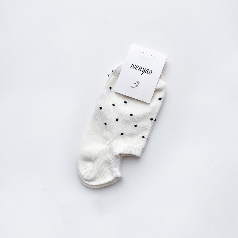 

Women s Summer Thin Wavy Dot Breathable Shallow Mouth Can Not Fall Off The Heel Invisible Boat Socks 1 pair білий