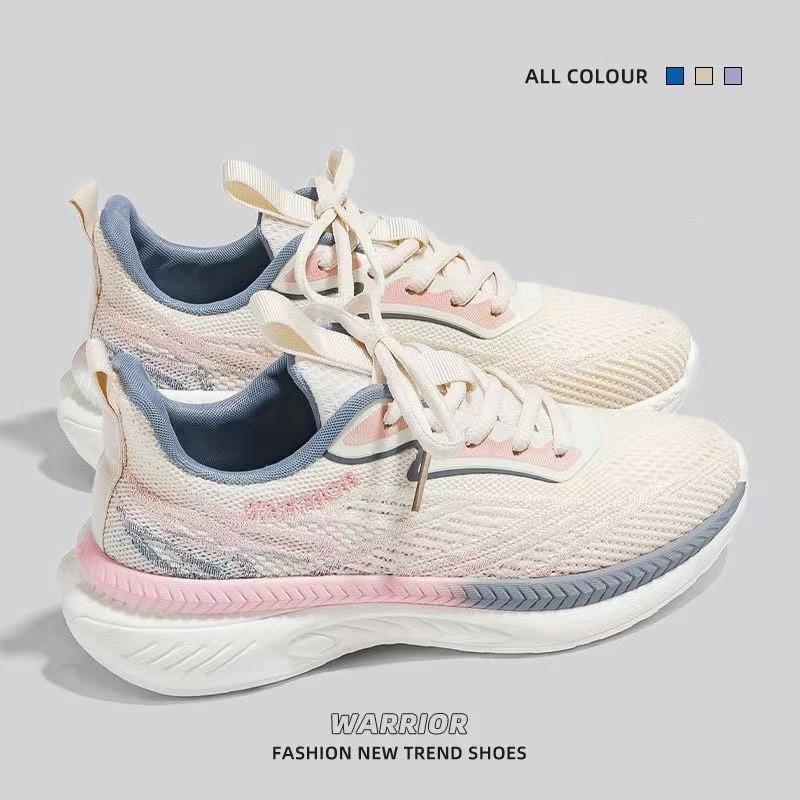Women's Shoes Spring and Autumn New Flying Soft Sole Sports Women's Mesh Breathable Light Casual Shoes Versatile Running Shoes Women