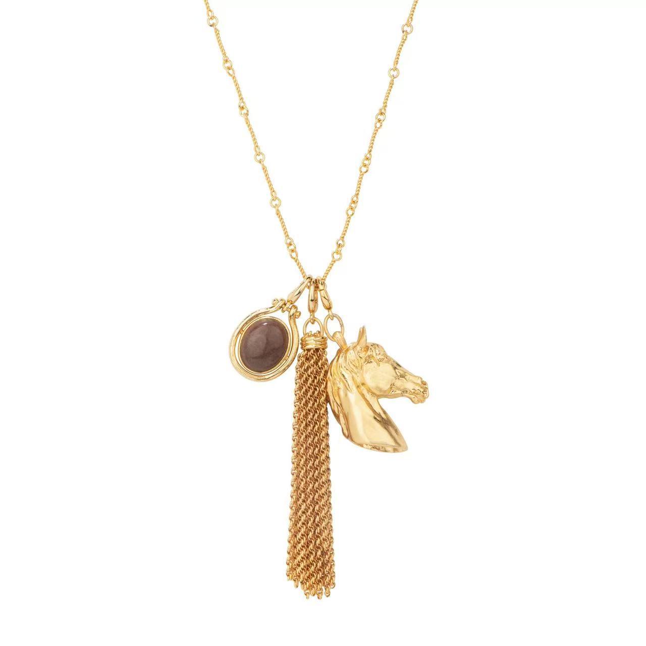 

Celebrity Style Tassel Necklace with Inlaid Stone – Elegant Light Luxury Pendant for a Versatile Fashionable Look