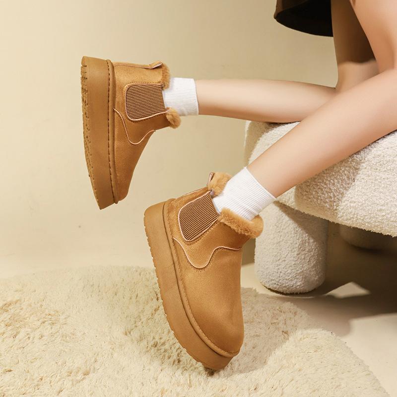 Autumn and winter snow boots women's 2025 new thick-soled thickened thermal cotton shoes with one foot pedal solid color short tube cold-proof boot