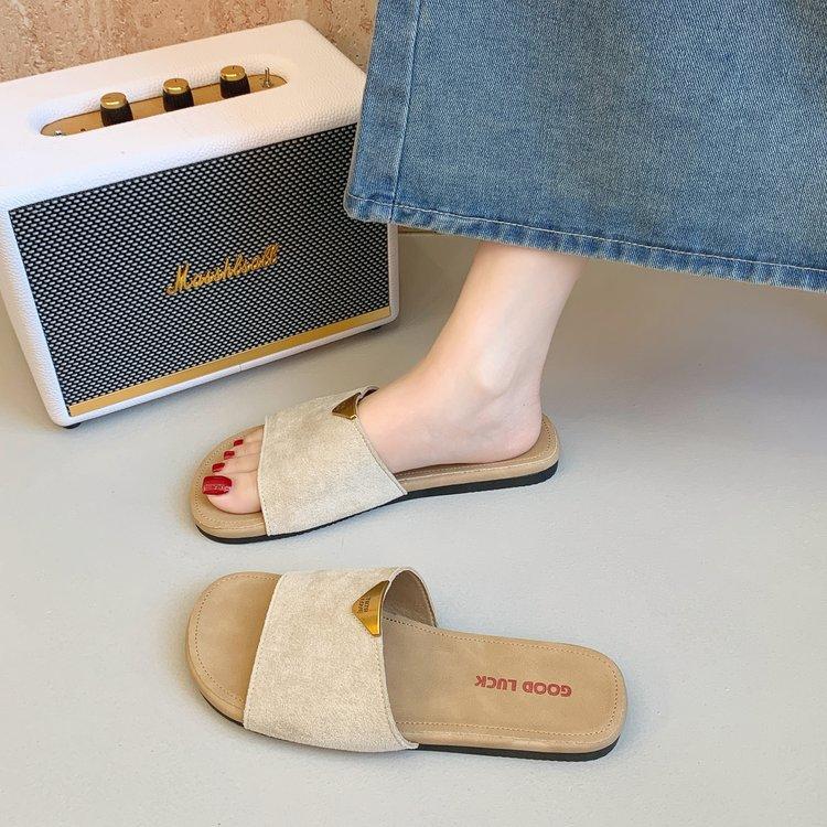Internet celebrity soft flat-bottomed Boken slippers women's 2025 summer new soft leather women's shoes non-slip versatile casual one-word slippers