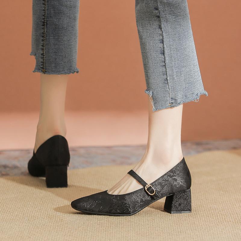 Single shoes women's skirt pearl satin jacquard word with square head Mary Jane shoes women