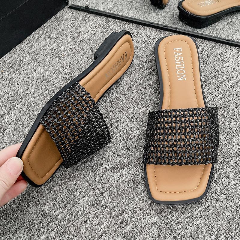 European and American foreign trade large size 2025 summer new slippers women's fashion flat bottom hollow one word cool slippers women's soft bottom