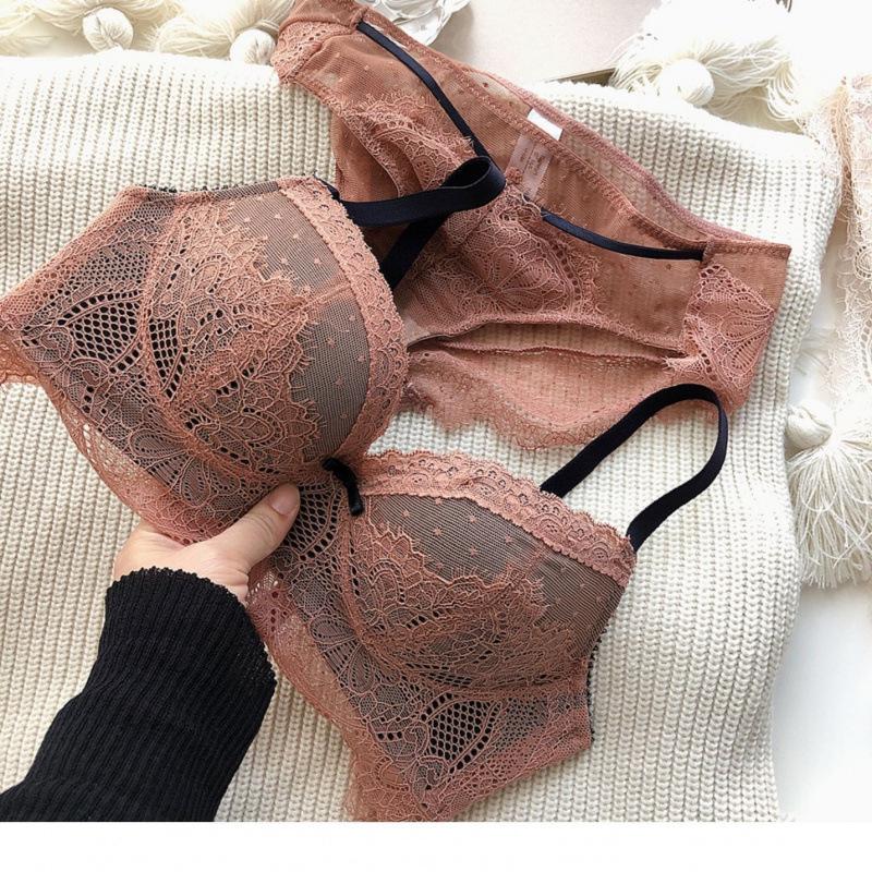 Flat Chest Push-Up Bra Set for Women: Wirefree, Adjustable, Side Support, Anti-Sagging, Sexy Design.