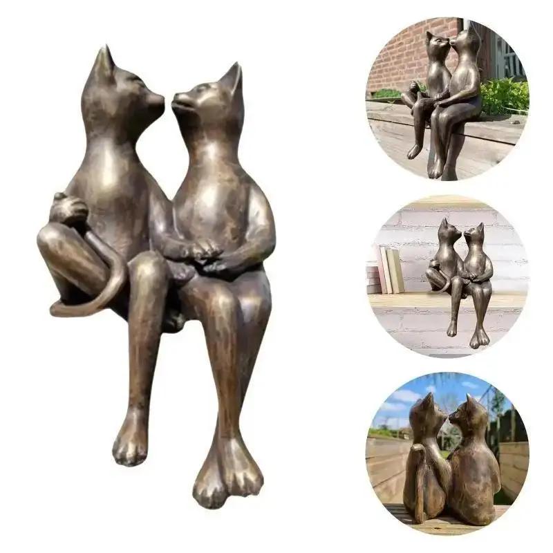 

Hot Loving Couple Cats Kiss Dating Statue Modern Minimalist Desktop Resin Crafts Ornaments Home Garden Decoration Birthday Gift