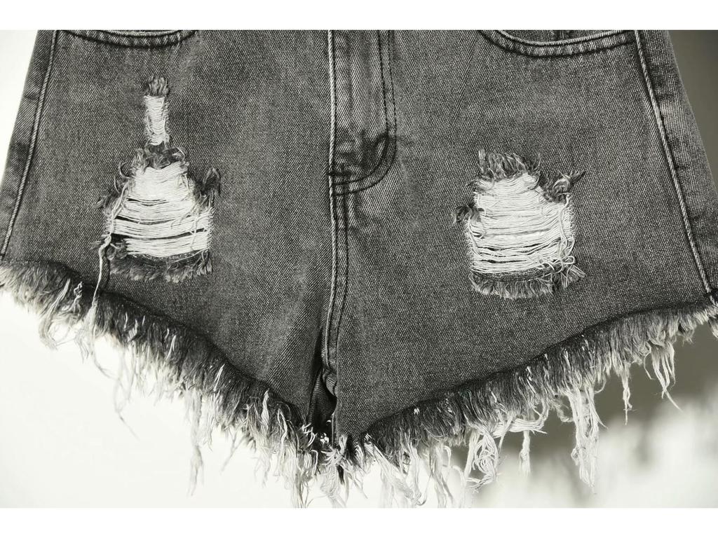 Plus Size Women's Ripped Denim Shorts - Trendy Summer Loose Fit for 200 Jin