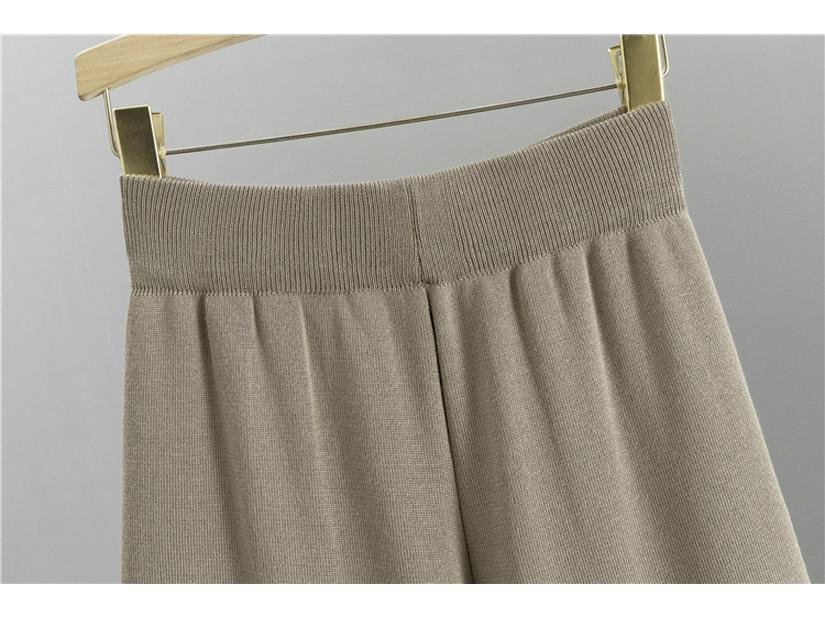 Spring & Autumn Knitted Suit: Sleeveless Vest, Cardigan, and Pants Set.