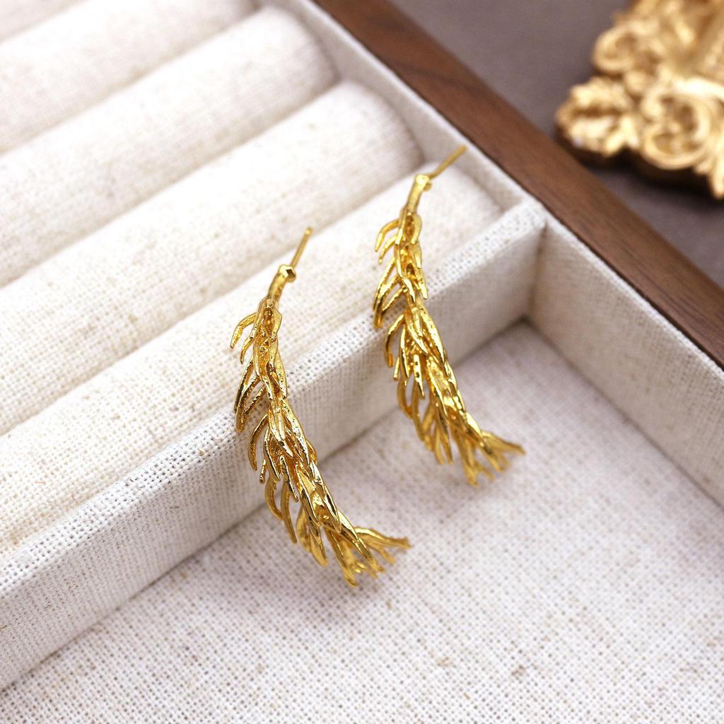 Versatile Wheat Ear Studs: High-End, Luxurious Earrings with Unique Design for Women