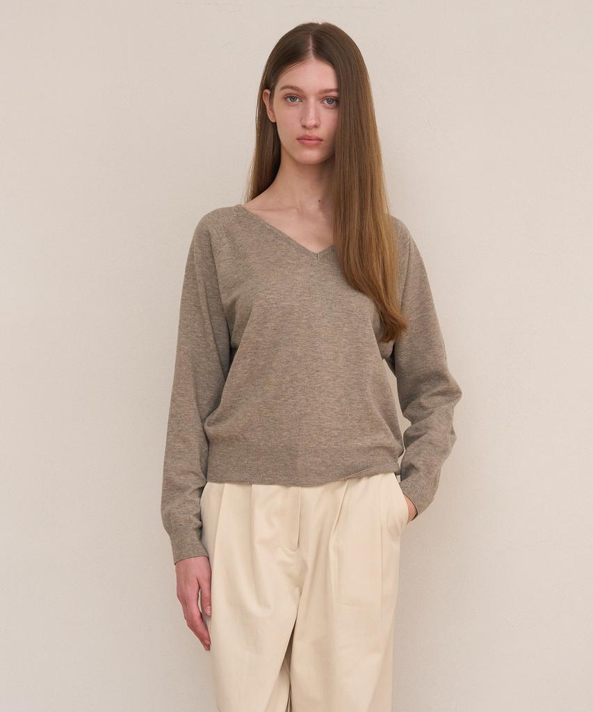 ATEMPO Essential V-Neck Pullover Knit