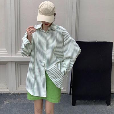 Damska letnia codzienna retro koszula w paski z długim rękawem z eleganckim temperamentem Top z poczuciem designu Styl niszowy i koszula przeciwsłoneczna