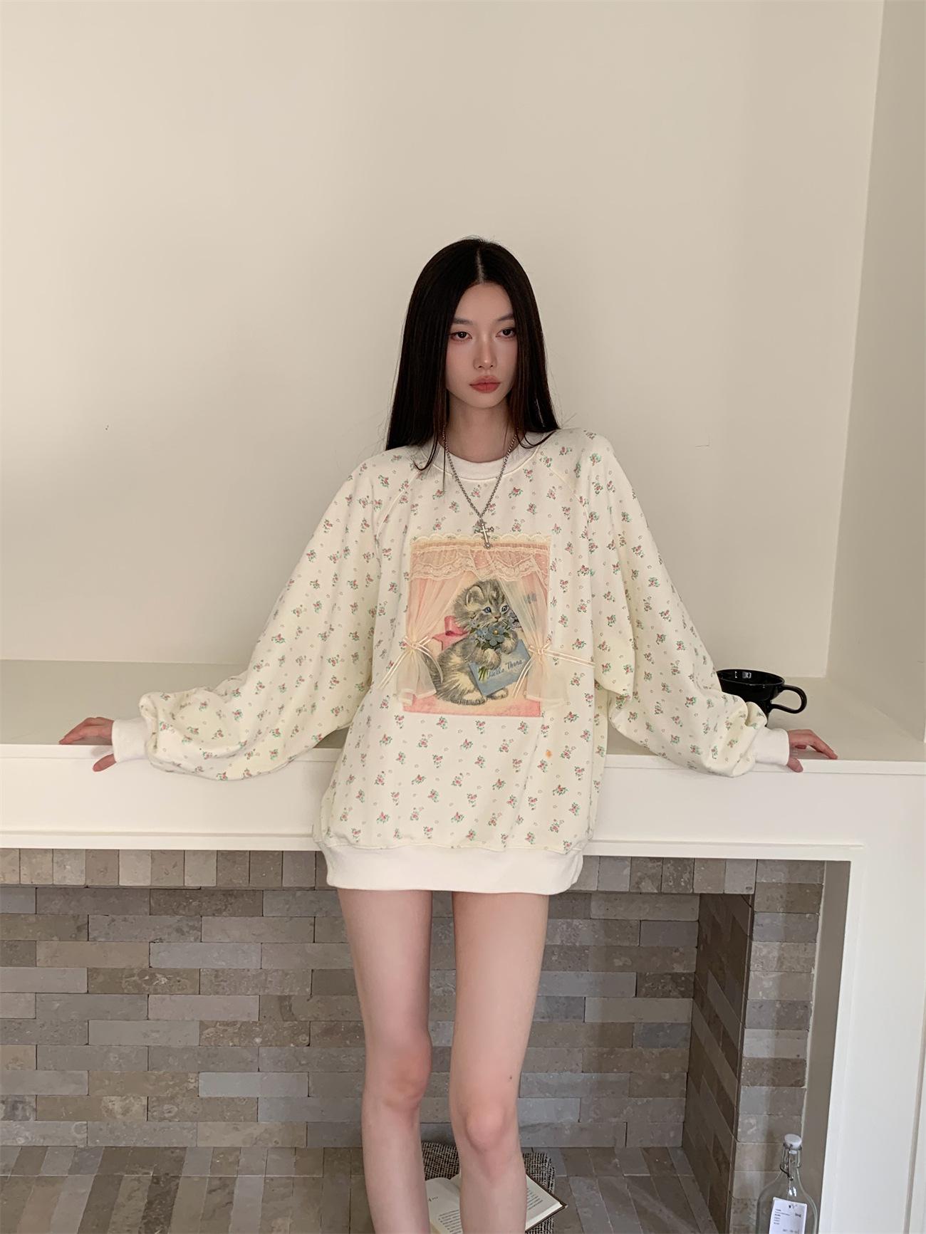 

Retro Floral Cat Print Hoodie with Lace Trim & Skirt Set Small