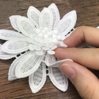 NUEVO Exquisito Bordado de Doble Capa Flores de Encaje 3D DIY Ropa Vestir Parche Multiusos Adornos de Punto Artesanía y Costura