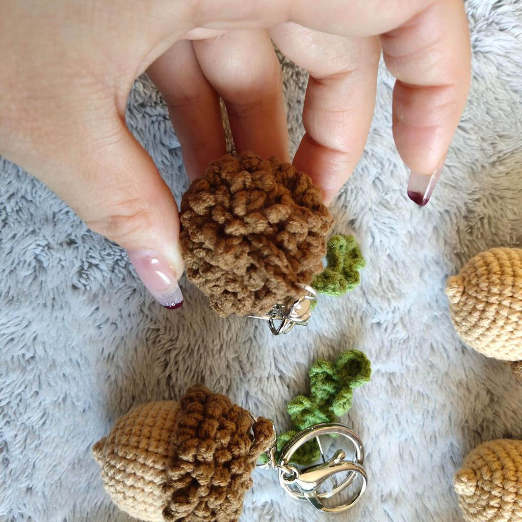 Handcrafted Crocheted Acorn Pendant Exquisite Craftsmanship and Natural Beauty Hangings Decoration for Bags Backpacks