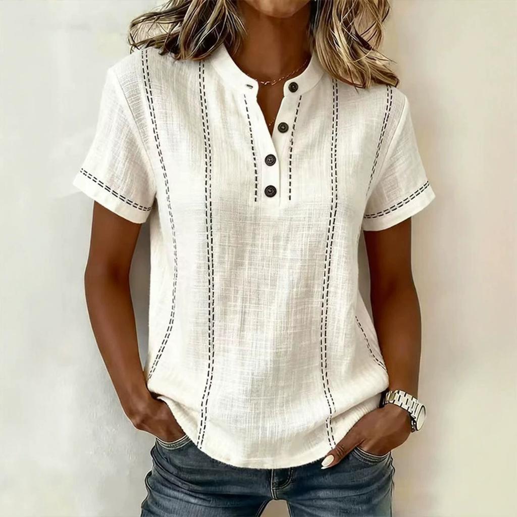 Camicetta da donna Henley a maniche corte con cuciture a contrasto, azzurro chiaro, top casual con bottoni sul davanti, scollatura rotonda, tinta unita