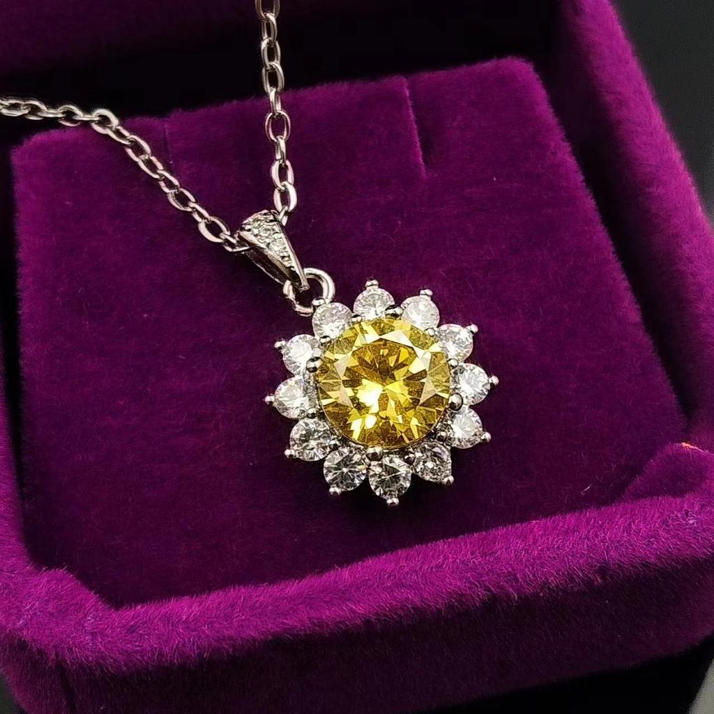 Jewelry Imitation 2 Carat Zircon Sunflower Necklace Women's Silver Plated Zircon Pendant Clavicle Chain