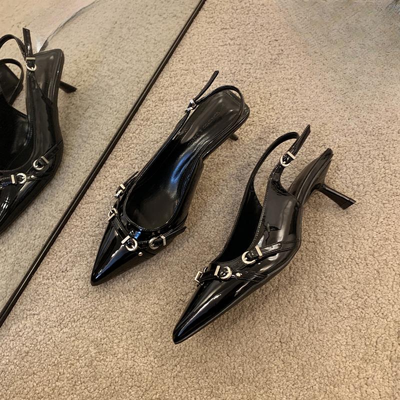 

Новые летние повседневные босоножки на низком каблуке с острым носком, удобные черные женские туфли с металлическими украшениями и открытым носком Baotou, НЕТ:8221 35