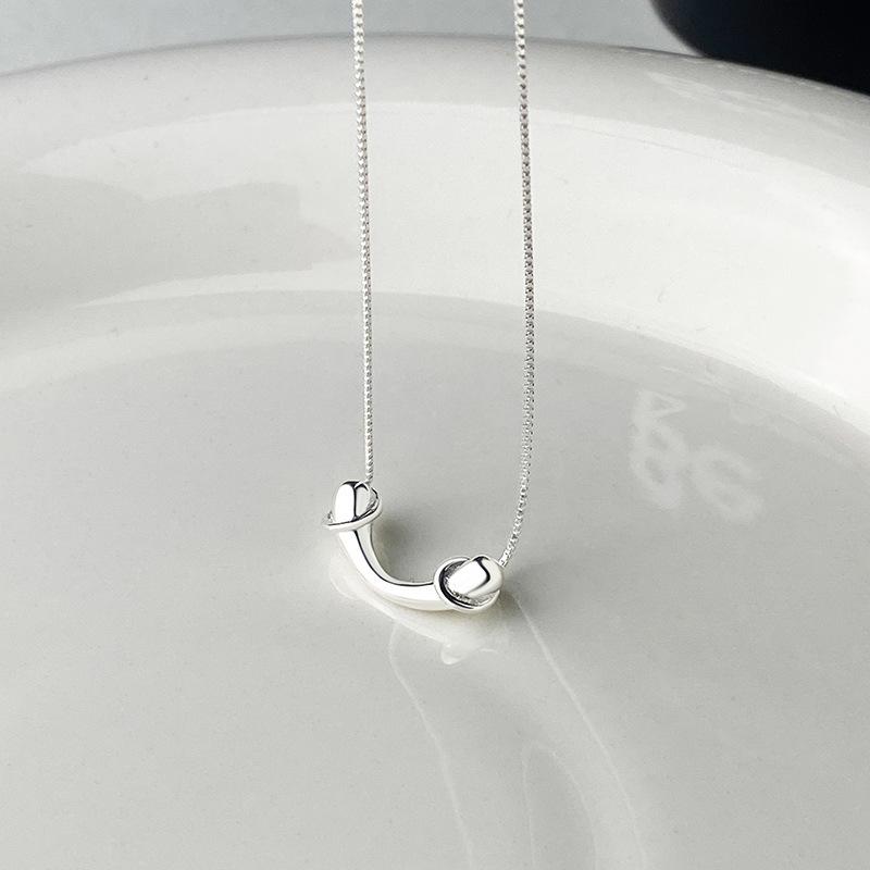 

Улыбающееся ожерелье ключичная цепочка простая универсальная нишевая конструкция Ins стиль женский высокого класса