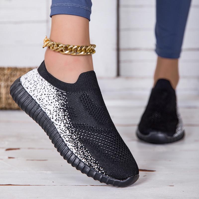 Ultra Light Women Casual Shoes Breathable Knitted Flats Light Elastic Walking Shoes Slip-on Loafers Soft Sole Driving Shoes
