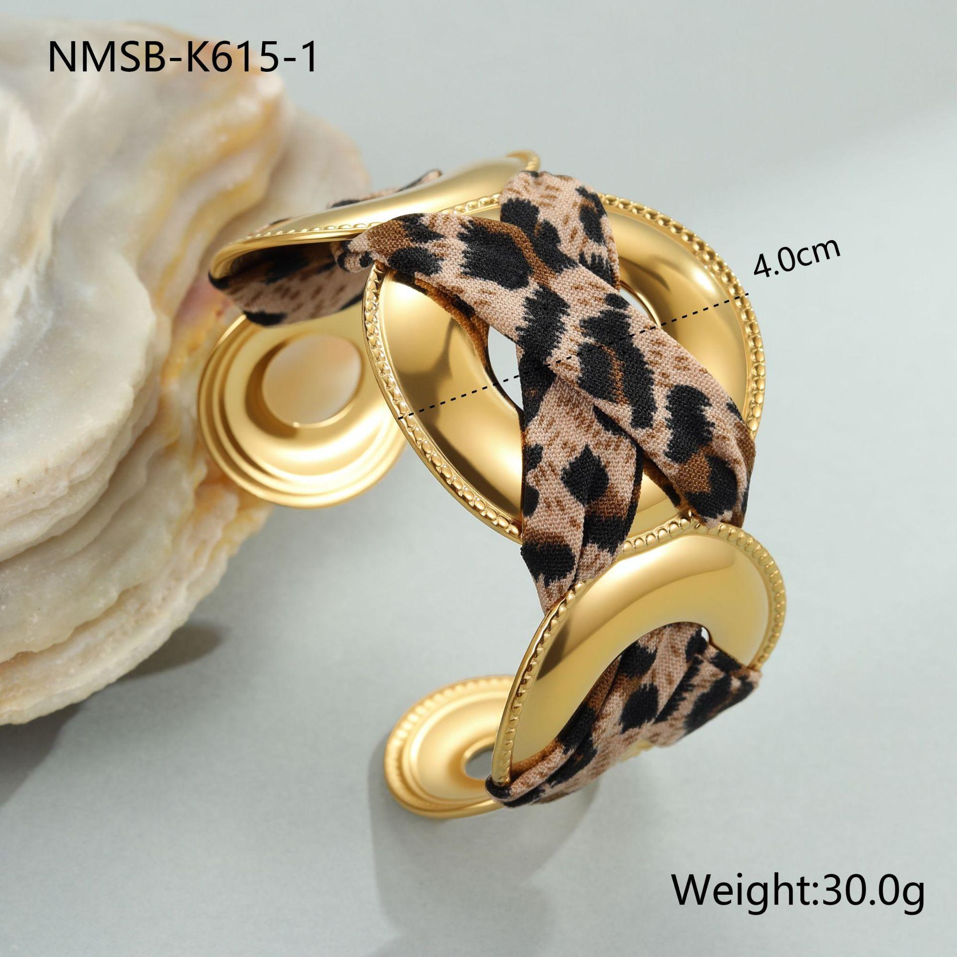 GEMCHIC Women s Vintage Leopard Print Stainless Steel Bangle Bracelet with 18K Gold Plated Wide Open Cuff