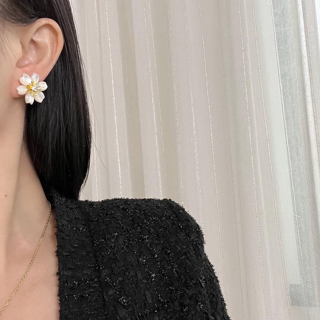 2023 New Trend Popular Brand Earrings Luxury Jewelry for Women Fashion Designer Eardrop Fine Quality Women's Flowers Ear Stud