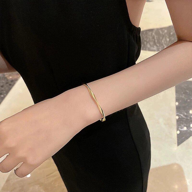 Elegant Open C Shape Metal Bracelets Bangles For Women Men Accessories Wave Simple Wrist Jewelry Exquisite Cuff Girl Bangle Gift