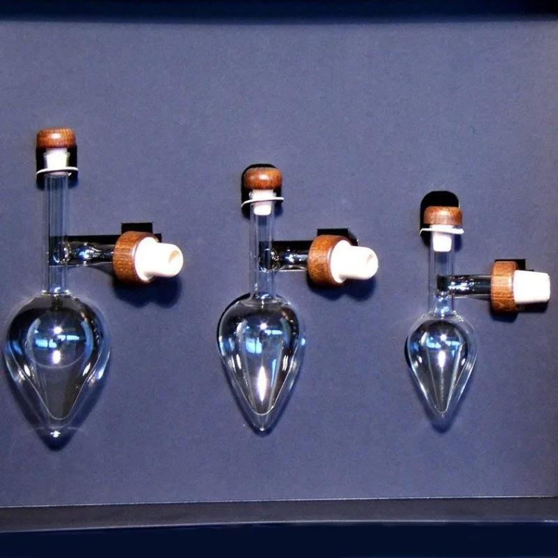 Round/Peach Shaped Transparent Red Wine Aerator Portable Red Wine Bottle Pourer and Quick Decanter Spout Glass Sobering Device