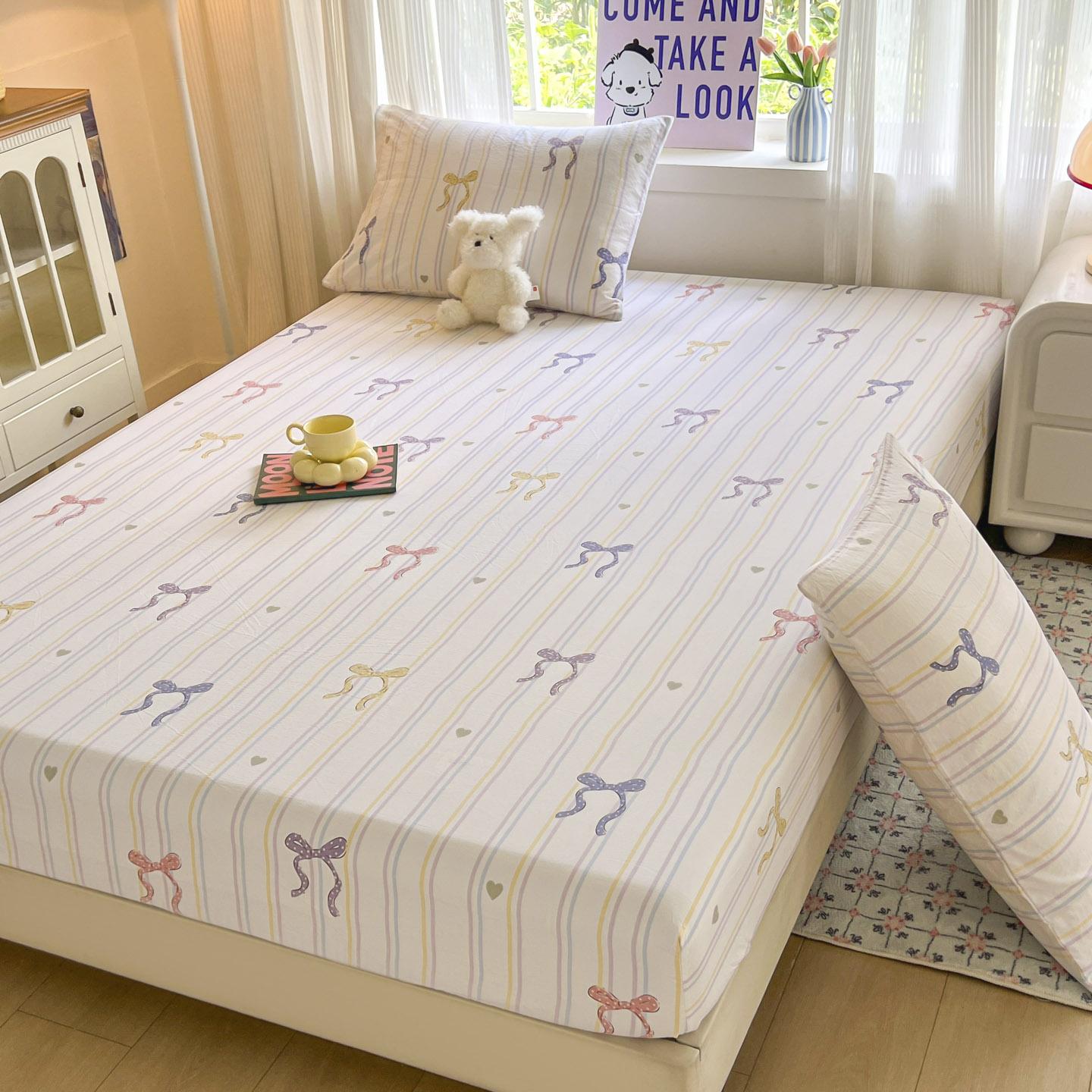 

Комплект полосатого постельного белья с бантом, простыня на резинке, нескользящее покрывало с эластичной лентой, наматрасник (С наволочками) Двуспальная простыня 3pcs 150x200cm