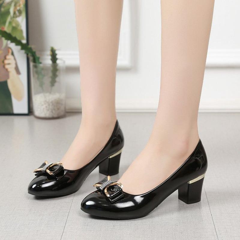 Fashion Sweet White Patent Leather Office Career Square Heel Shoes for Women Lady Casual Shoes