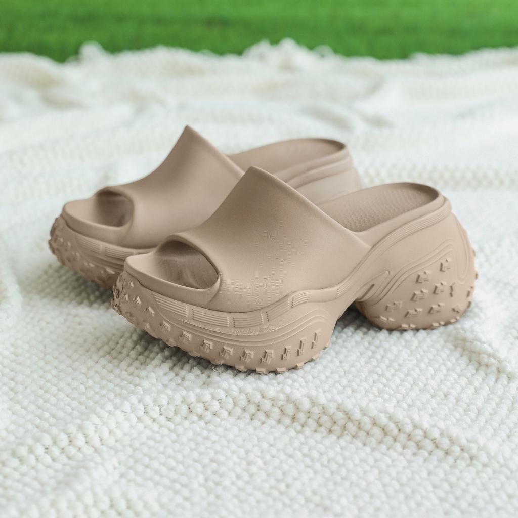 Fashion White Summer High Heel Slippers Thick Bottom Anti-Slip Slippers Open-Toe Comfortable Wear-Resistant EVA Suitable for Outdoor Use