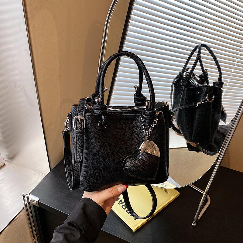 Hand carry high-end fashion bucket bag new trend casual shoulder bag versatile messenger bag