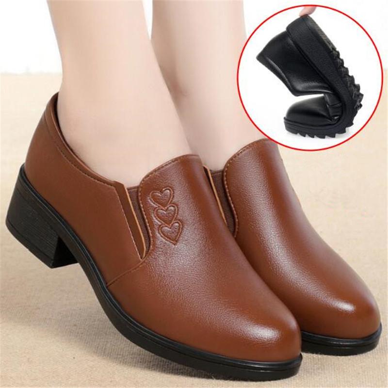 Spring Soft Soled Mother Wedges Single Shoes Quality Leather Non-slip Casual Comfort Middle-aged Ladies Flat Shoes Ladies Shoes